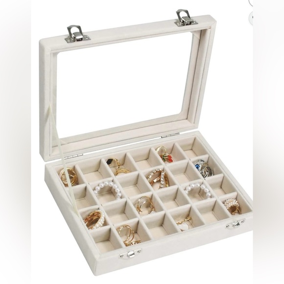 Velvet 24-Grid Jewelry Box 💍 - Picture 7 of 8